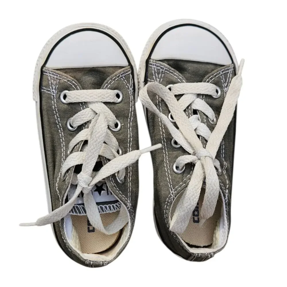 Converse Chuck Taylor All Star Infant Size 7 Grey Low Top Sneakers